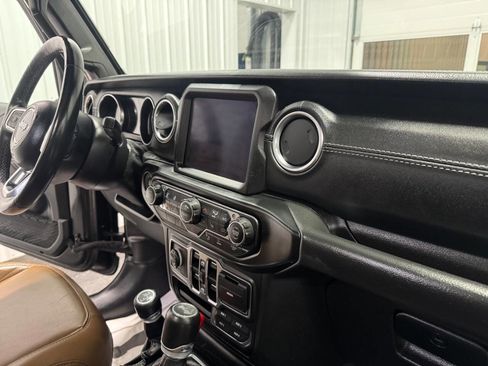 Used 2021 Jeep Wrangler Unlimited Sahara w/ Cold Weather Group image 20