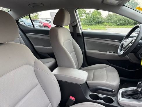 Used 2018 Hyundai Elantra SEL w/ Cargo Package FWD image 10