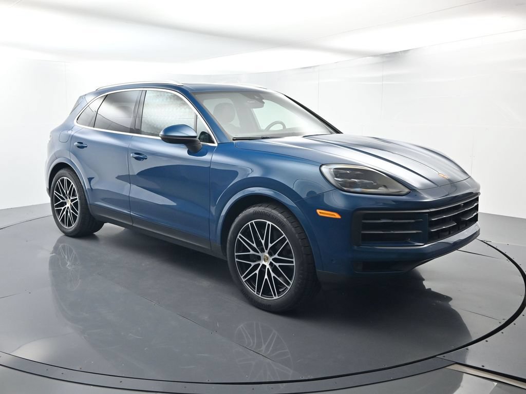 Certified 2024 Porsche Cayenne AWD/4WD image 17