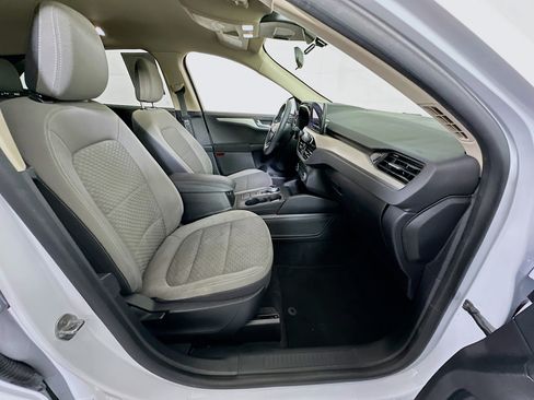 Used 2020 Ford Escape SE FWD image 29
