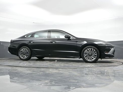 New 2025 Hyundai Sonata Limited image 49