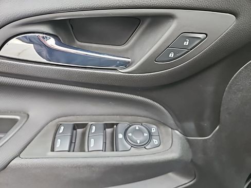 Used 2024 Chevrolet Equinox RS AWD/4WD image 10