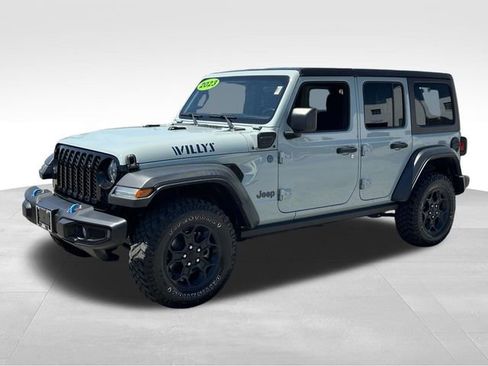 Used 2023 Jeep Wrangler Unlimited w/ Cold Weather Group AWD/4WD image 25