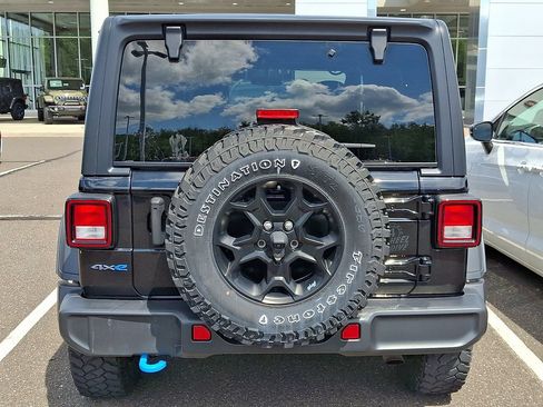 Used 2023 Jeep Wrangler Unlimited w/ Cold Weather Group AWD/4WD image 5