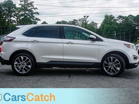 Used 2017 Ford Edge Titanium w/ Technology Package FWD image 2