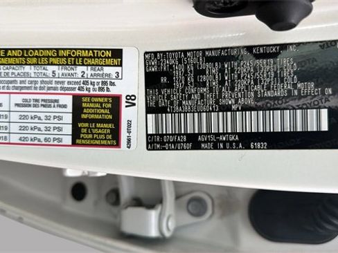 Used 2014 Toyota Venza LE image 29