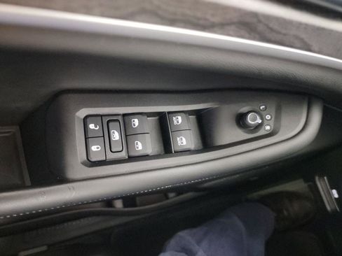 Used 2022 Jeep Grand Cherokee L Limited image 17