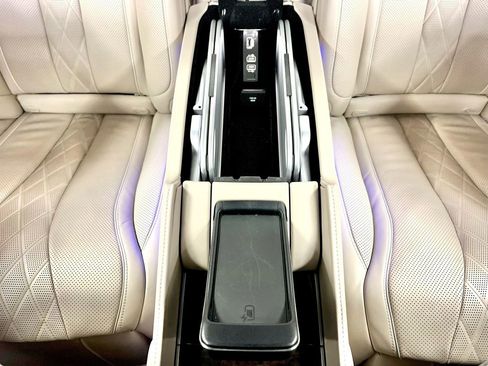 Used 2019 Mercedes-Benz Maybach S 650 image 32