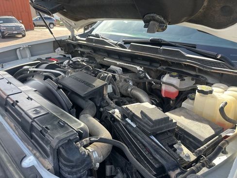 Used 2024 Chevrolet Silverado 2500 LT w/ Convenience Package image 23