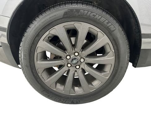 Used 2019 Land Rover Range Rover Velar R-Dynamic SE image 9