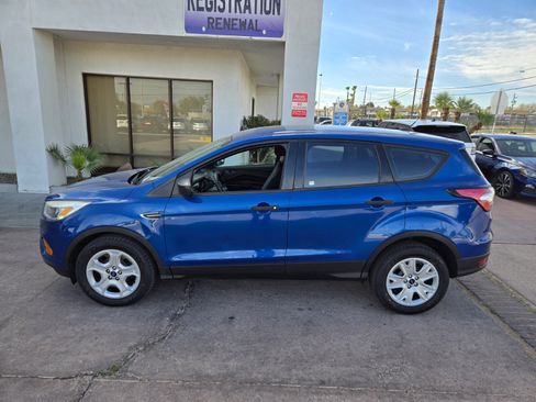 Used 2017 Ford Escape S image 2