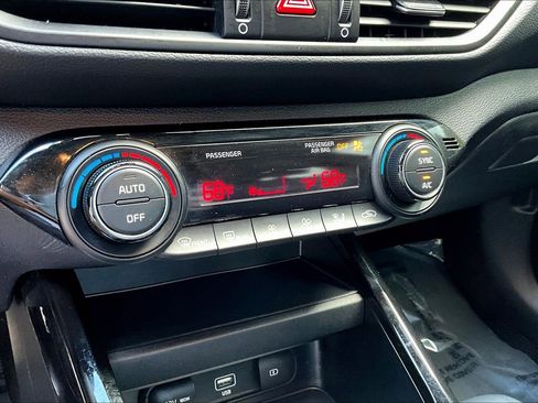 Used 2024 Kia Forte GT-Line image 15