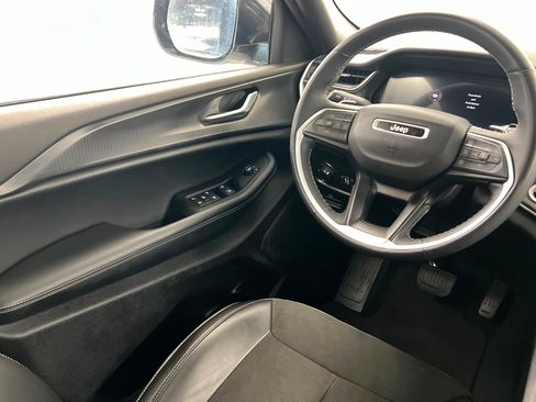 Used 2023 Jeep Grand Cherokee L Laredo AWD/4WD image 12