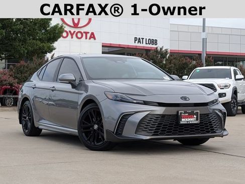 Used 2026 Toyota Camry SE w/ Convenience Package FWD image 2