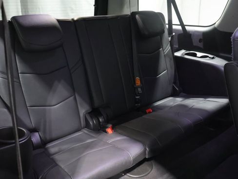 Used 2018 Cadillac Escalade ESV Premium Luxury AWD/4WD image 25