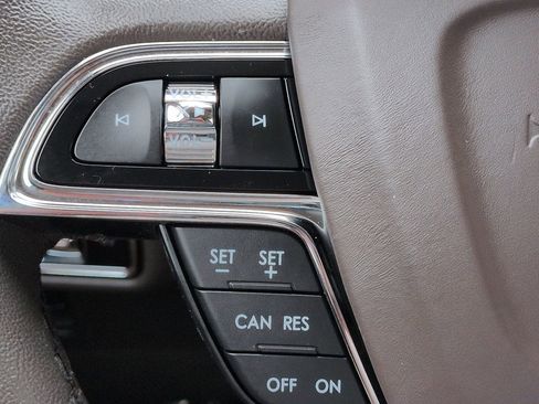 Used 2023 Lincoln Nautilus FWD w/ Premium Package image 24