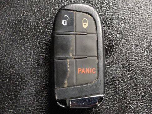 Used 2024 Jeep Compass Latitude AWD/4WD image 32