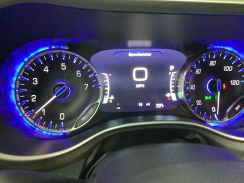 New 2027 Chrysler Pacifica Select FWD image 16
