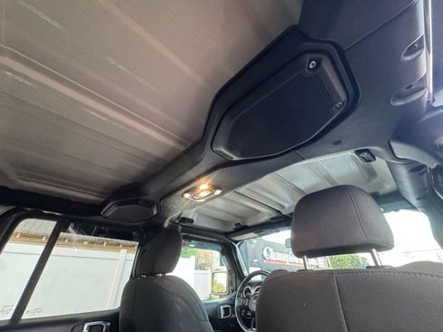 Used 2023 Jeep Wrangler 4WD High Altitude image 44