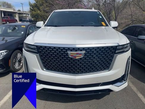 Used 2023 Cadillac Escalade Premium Luxury image 2