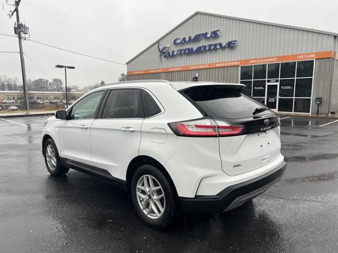 Used 2024 Ford Edge SEL w/ Convenience Package image 5