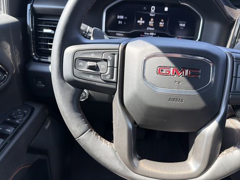 Used 2023 GMC Sierra 1500 AT4 w/ Technology Package image 19