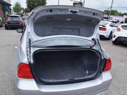 Used 2010 BMW 328i Sedan RWD image 23
