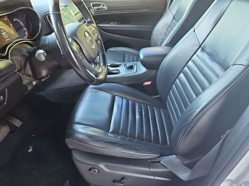 Used 2020 Jeep Grand Cherokee Limited X image 15