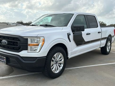 Used 2021 Ford F150 XL w/ Trailer Tow Package image 8