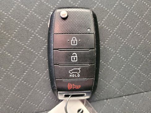 Used 2020 Kia Sorento LX AWD/4WD image 32