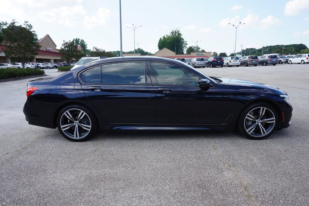 Used 2019 BMW 750i w/ Executive Package RWD image 5
