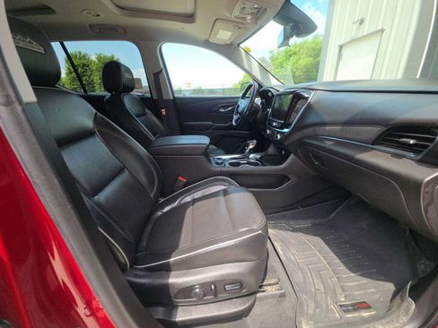 Used 2021 Chevrolet Traverse High Country AWD/4WD image 9