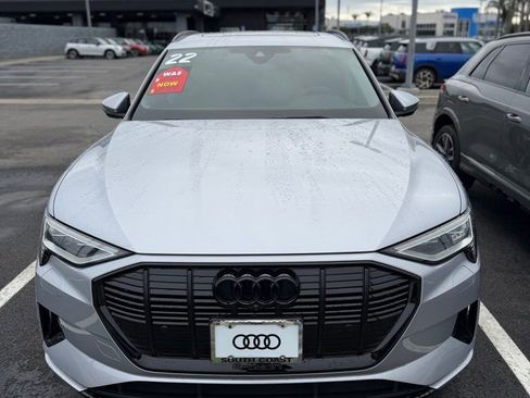 Used 2022 Audi e-tron Premium w/ Convenience Plus Package image 2
