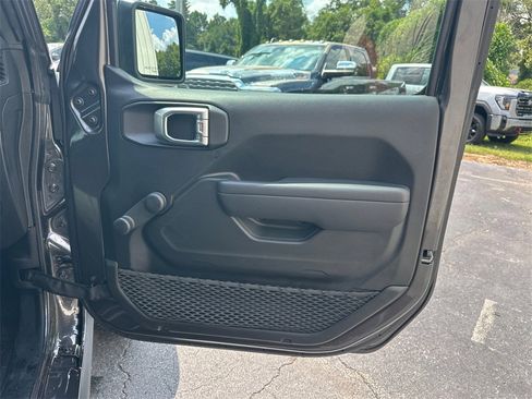 Used 2024 Jeep Wrangler Sport image 15