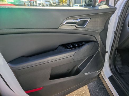 Used 2025 Kia Sportage X-Line image 17