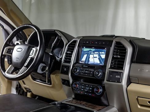 Used 2019 Ford F450 Lariat w/ Lariat Value Package image 22