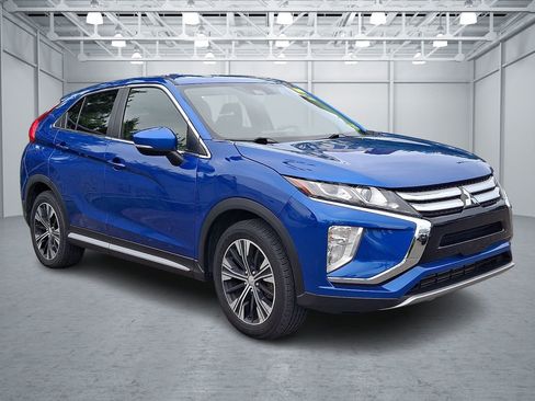 Used 2020 Mitsubishi Eclipse Cross SE FWD image 3