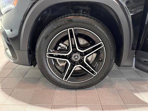 Used 2024 Mercedes-Benz GLB 250 4MATIC image 37