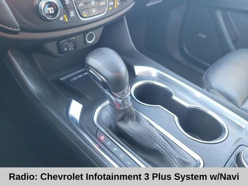 Used 2023 Chevrolet Traverse LT w/ LT Premium Package image 6