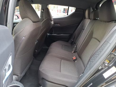 Used 2019 Toyota C-HR XLE image 10