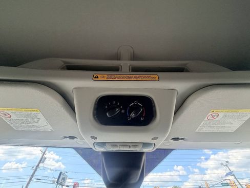 Used 2016 Ford Transit 350 XL RWD image 4