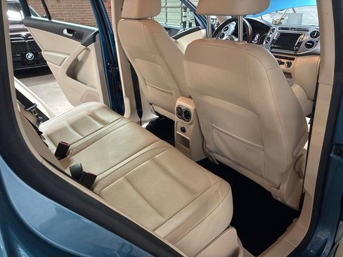 Used 2017 Volkswagen Tiguan S image 20