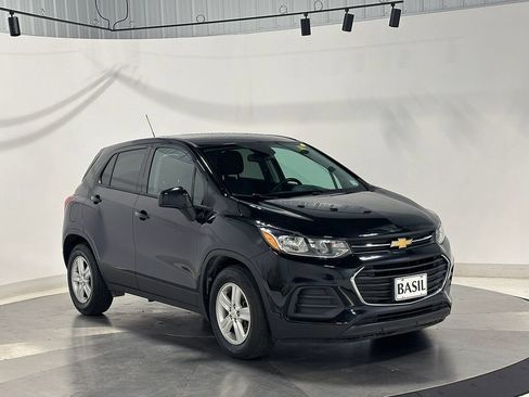 Used 2020 Chevrolet Trax LS w/ Tint and Cruise Package FWD image 36