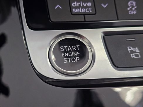 Certified 2025 Audi Q7 3.0T Premium Plus w/ Premium Plus Package image 44