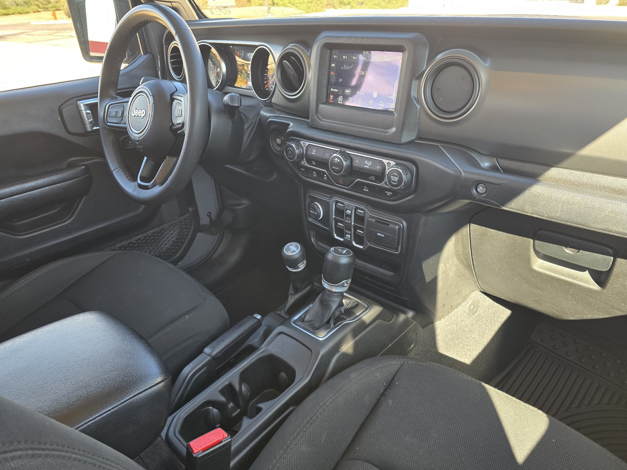 Used 2023 Jeep Gladiator Sport AWD/4WD image 29
