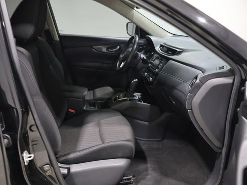Used 2017 Nissan Rogue SV AWD/4WD image 22