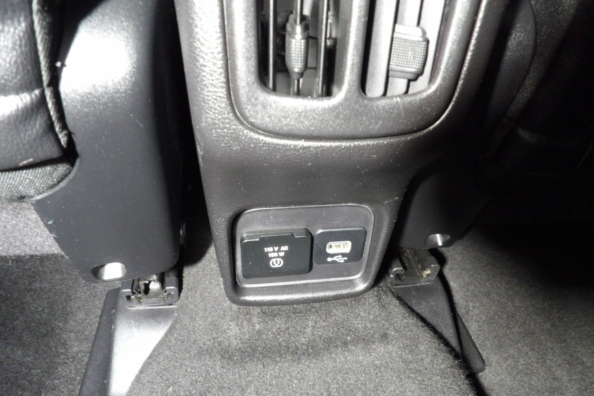 Used 2018 Jeep Compass Latitude w/ Popular Equipment Group AWD/4WD image 12