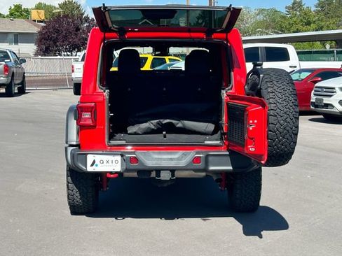 Used 2025 Jeep Wrangler Unlimited Rubicon AWD/4WD image 33