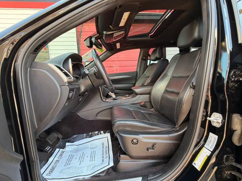Used 2017 Jeep Grand Cherokee Limited AWD/4WD image 10