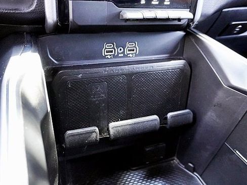 Used 2025 RAM 1500 Big Horn AWD/4WD image 31